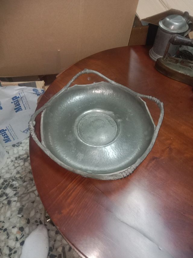 Centro de mesa Art Nouveau- Britania-Pewter 1860