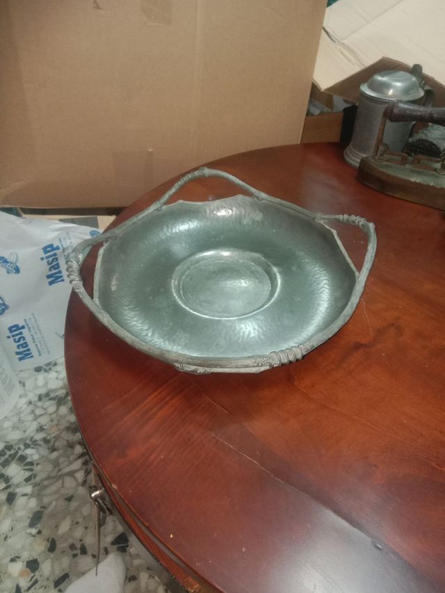 Centro de mesa Art Nouveau- Britania-Pewter 1860