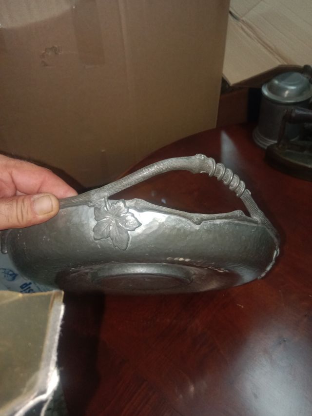 Centro de mesa Art Nouveau- Britania-Pewter 1860