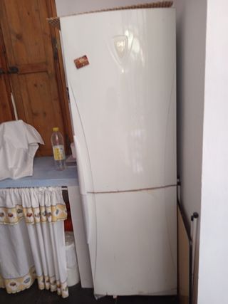 Frigorífico combi Daewoo