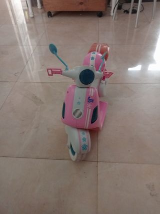 Moto Nancy + Casco y Trineo 