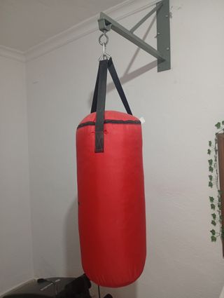 Saco de Boxeo + Guantes + Soporte de Pared 