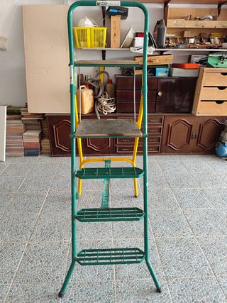 Escalera Plegable 3 Peldaños PROMAC 4 MACC