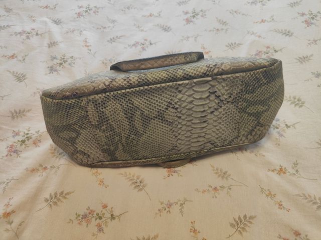 Bolso piel serpiente beige
