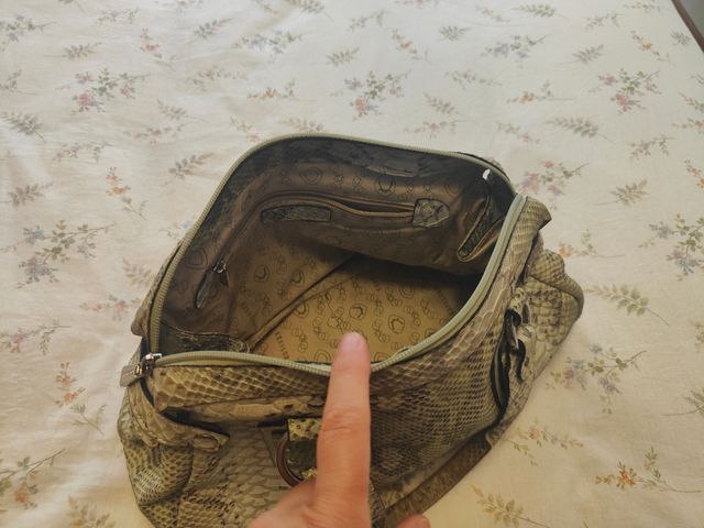 Bolso piel serpiente beige