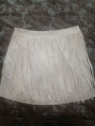 Minifalda blanca flecos
