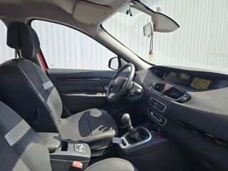Renault Grand Scenic 2012