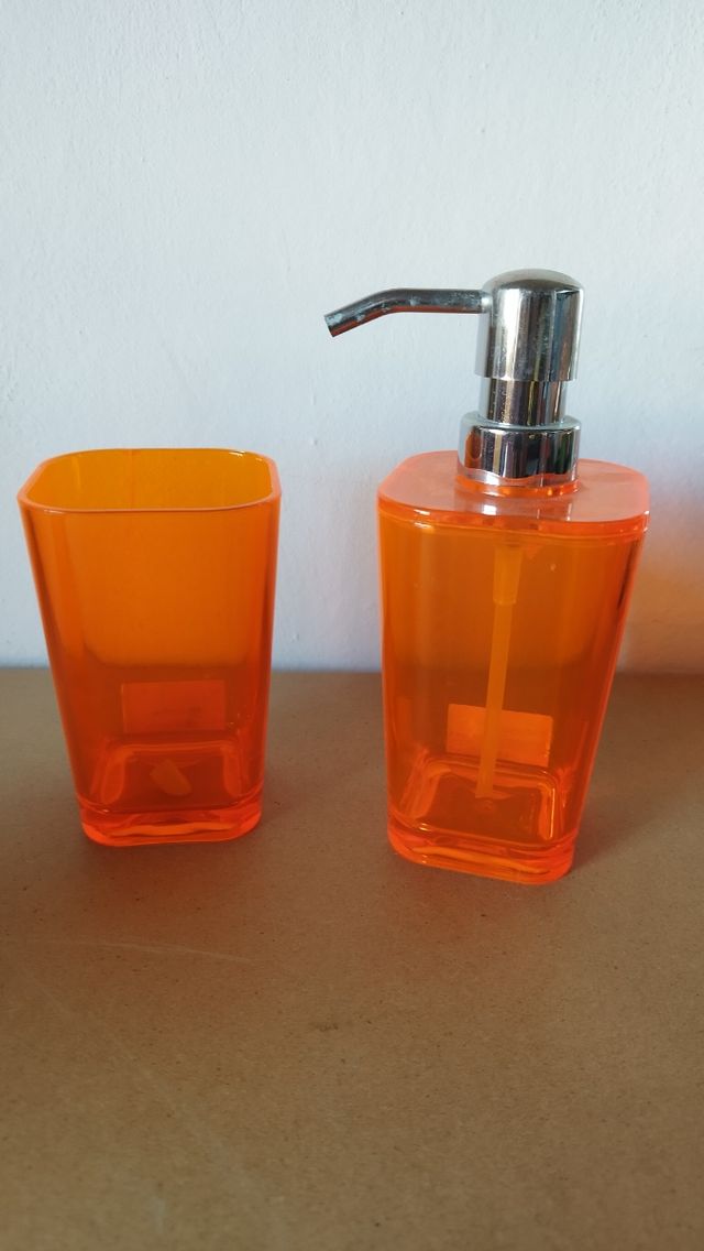 Lote de baño. Precio conjunto entero.