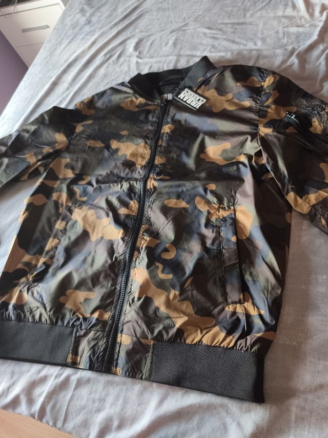 Cazadora bomber camuflaje talla L