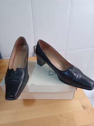 Salones piel negros