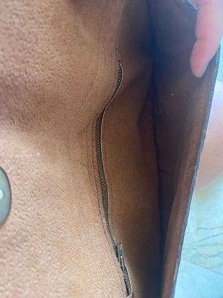 Clutch marrón piel