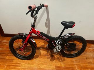 Bicicleta niño 16”roja marca Trek