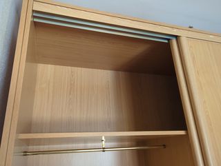 Armario 2 puertas correderas chapado en roble