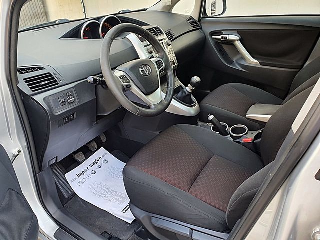 Toyota Verso 7pl, techo solar, 6 veloc, 16"