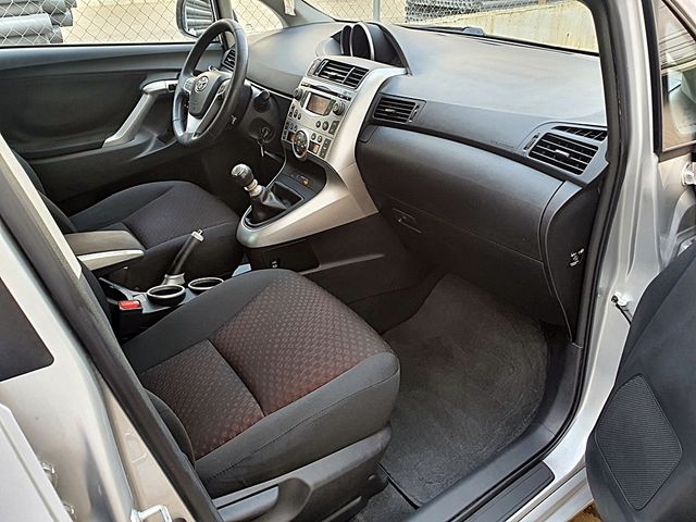 Toyota Verso 7pl, techo solar, 6 veloc, 16"