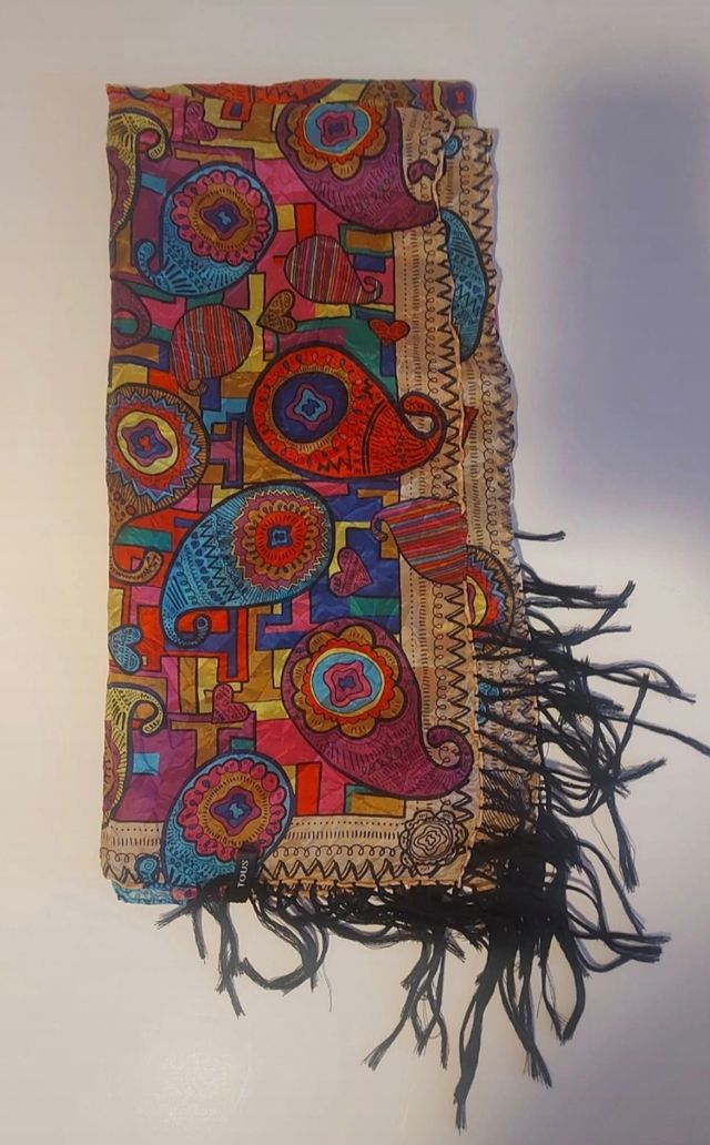Foulard seda Tous. Bolso a juego útima foto.