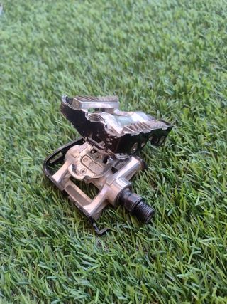 Pedales mixtos automáticos