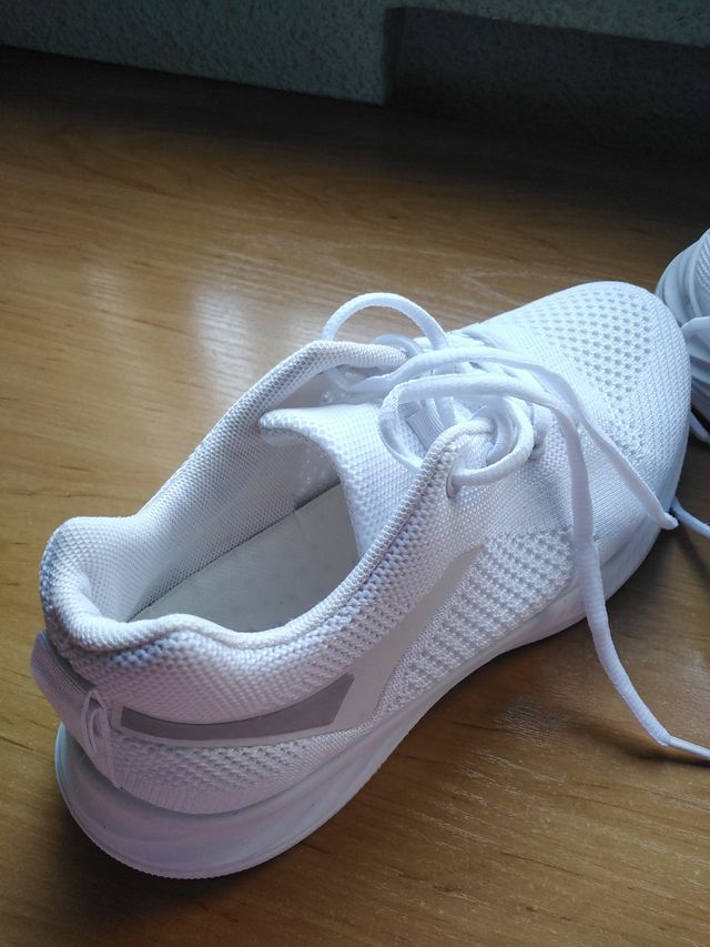 Zapatillas blancas de lona, talla 38