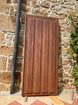 Puerta de exterior madera maciza