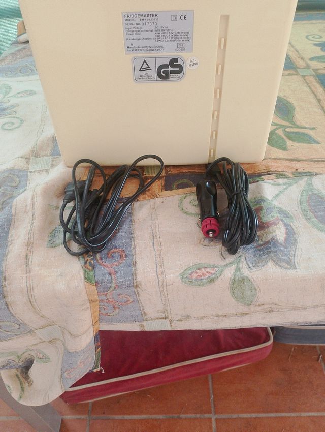 Nevera portátil FRIDGEMASTER FM-15-AC-230