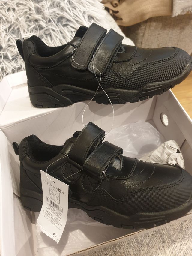 Zapatos niño/a negros - nuevos