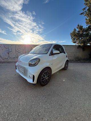 OPORTUNIDAD! SMART FORTWO EQ 2021!