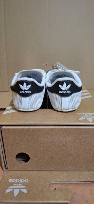 Adidas talla 17 Bebé