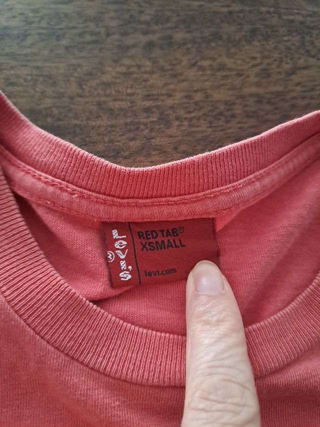 Camiseta Levi's roja- Talla S