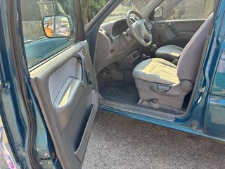 Nissan Terrano II 1993