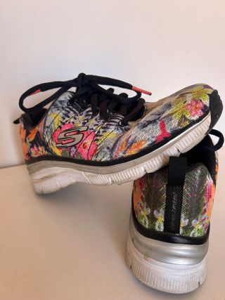 Tenis Skechers multicolor talla 36