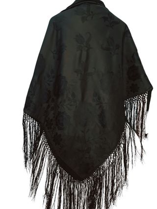 Manton negro adamascado baturra