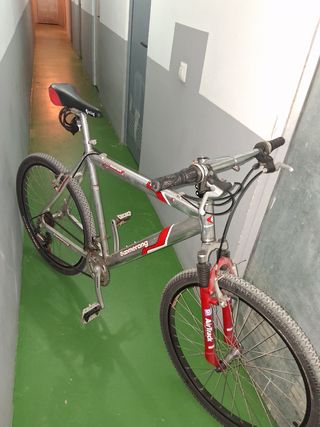 Bicicleta montaña de aluminio Boomerang