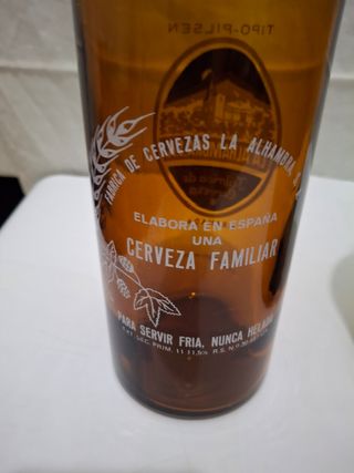 2 Botellas Cerveza Alhambra & Cruzcampo, 1 litro