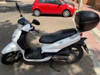 COMO NUEVA. Peugeot Tweet 125cc - Scooter blanco
