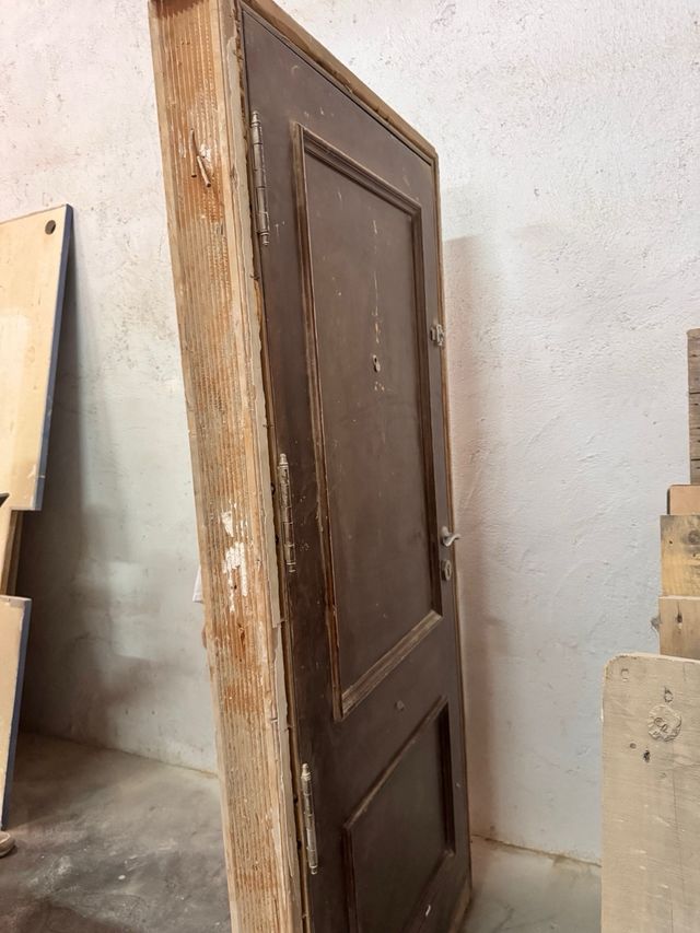 Puerta blindada madera maciza