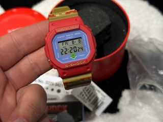 G-Shock DW-5600SMB-4DR Mario Bros