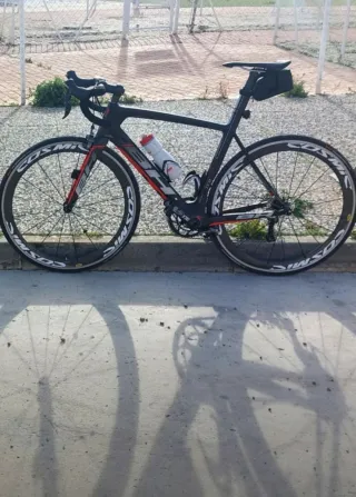 Bicicleta de carretera carbono BH G6 PRO + Rodillo