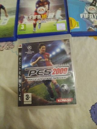 FIFA 15,FIFA16, FIFA 19(PlayStation 4)
PES2009 ps3