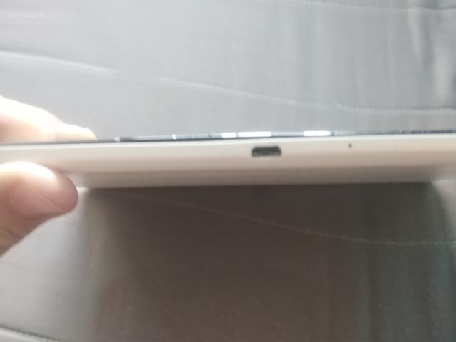 Samsung Galaxy Tab 4 blanca - pantalla rota