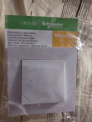Interruptor Schneider Miluz EB blanco