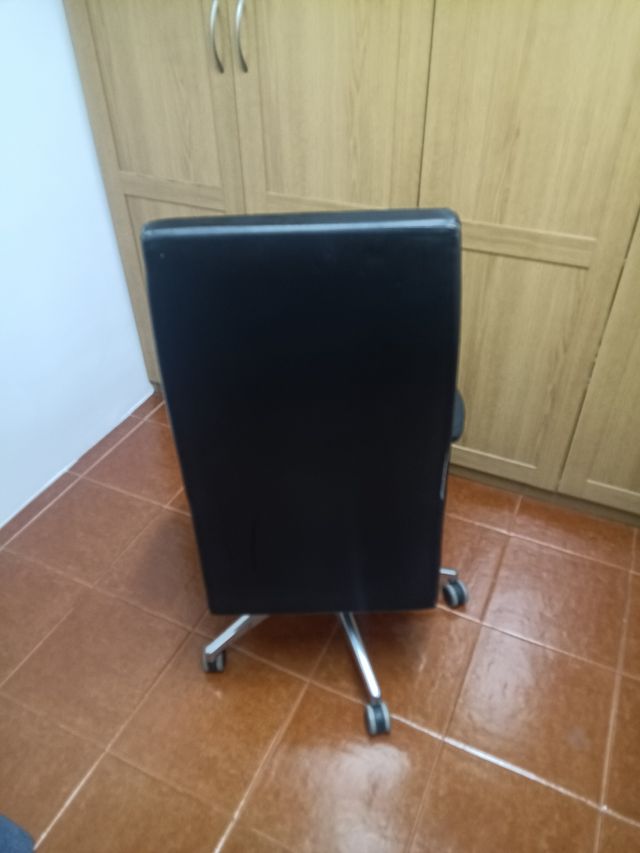 Sillón oficina negro