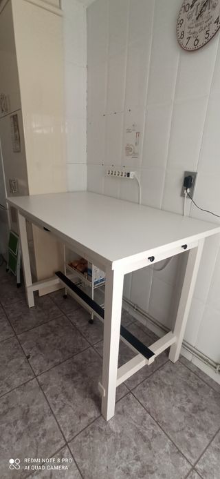 Mesa alta Ikea de madera