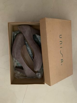 Zapatos Unisa tacón medio