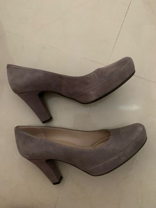 Zapatos Unisa tacón medio