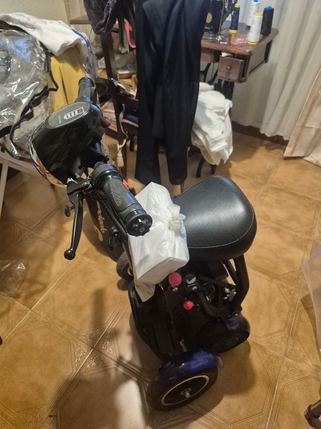 Scooter eléctrico Plegable Mini. Semi nuevo.