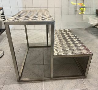 Escalera metálica industrial