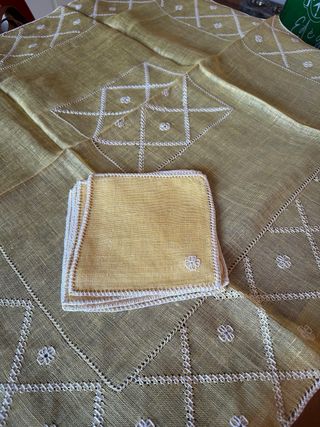 Tovaglia lino ricamata 
