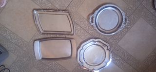 4 Bandejas metalicas plateadas