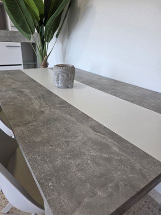 Mesa con 4 sillas