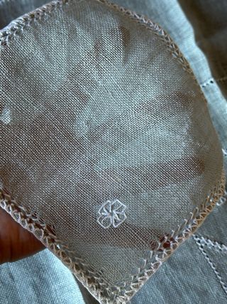 Tovaglia lino ricamata in puro lino